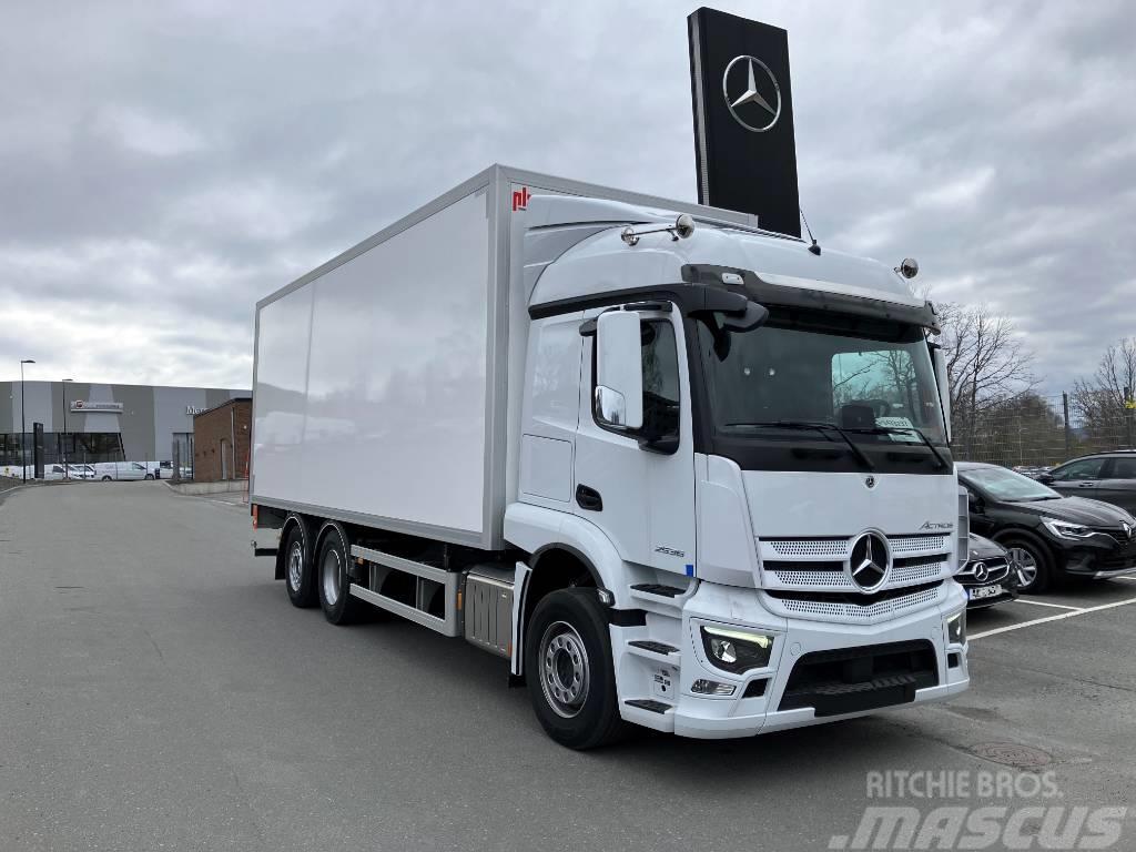 Mercedes-Benz Actros V 2836 L 6x2 Box body trucks