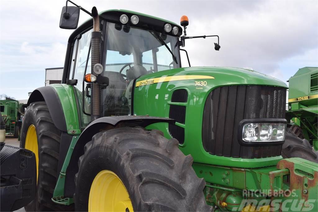 John Deere 7430 Premium TLS Tractoren