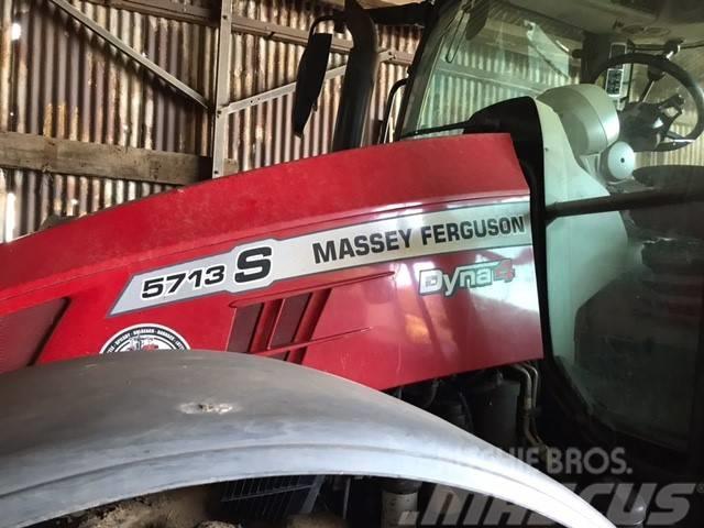 Massey Ferguson 5713 Tractoren