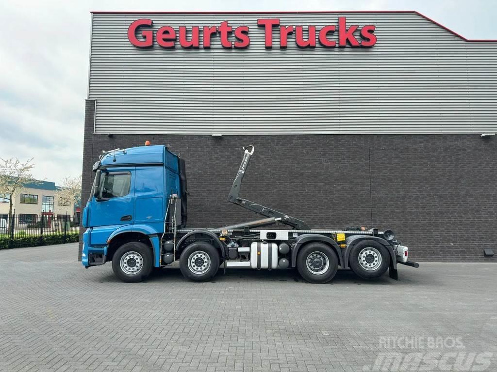 Mercedes-Benz Arocs 3552 8X2 + GERGEN GRK 24/70 HAAKARMSYSTEEM/A Vrachtwagen met containersysteem