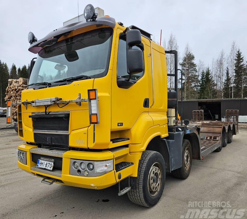 Sisu C600 10x4 Metsäkoneenkuljetusauto Vrachtwagens voor bosbouwmachines