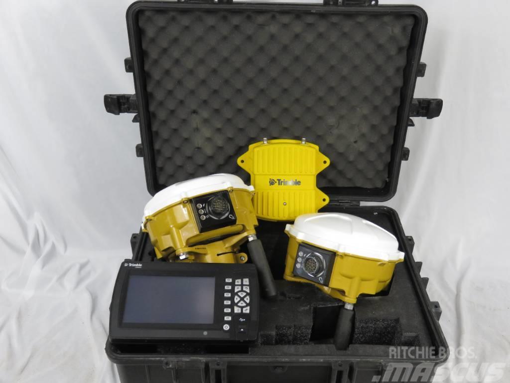 Trimble GCS900 Dozer GPS Kit w/ CB460, MS995's, SNR934 Overige componenten