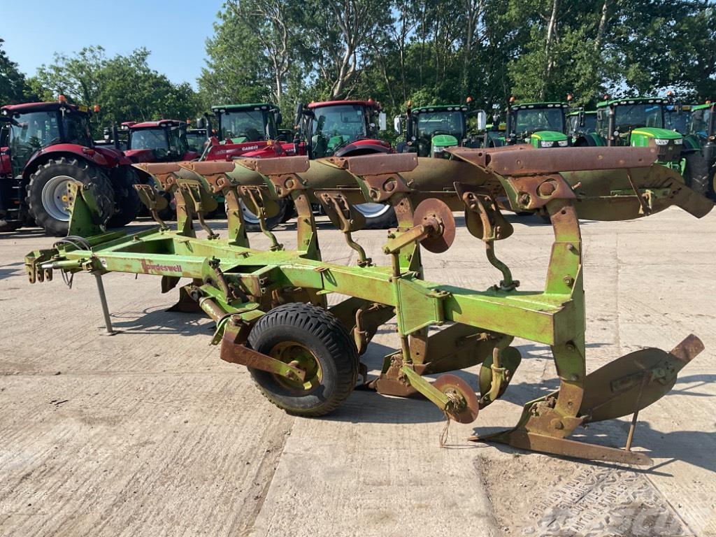 Dowdeswell DP120 MA Conventional ploughs