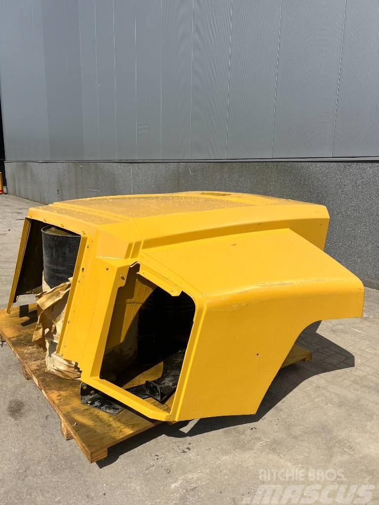CAT Hood 735  -  745C  (Engine Compartment) 3976696 Chassis en ophanging