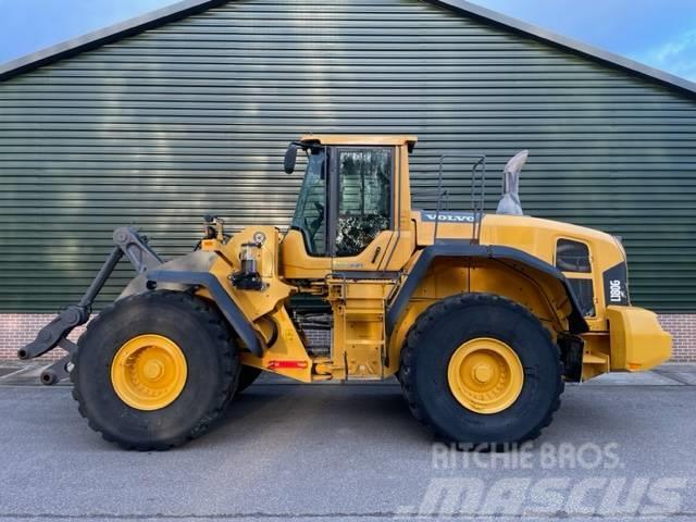 Volvo L 180 G with bucket Wielladers