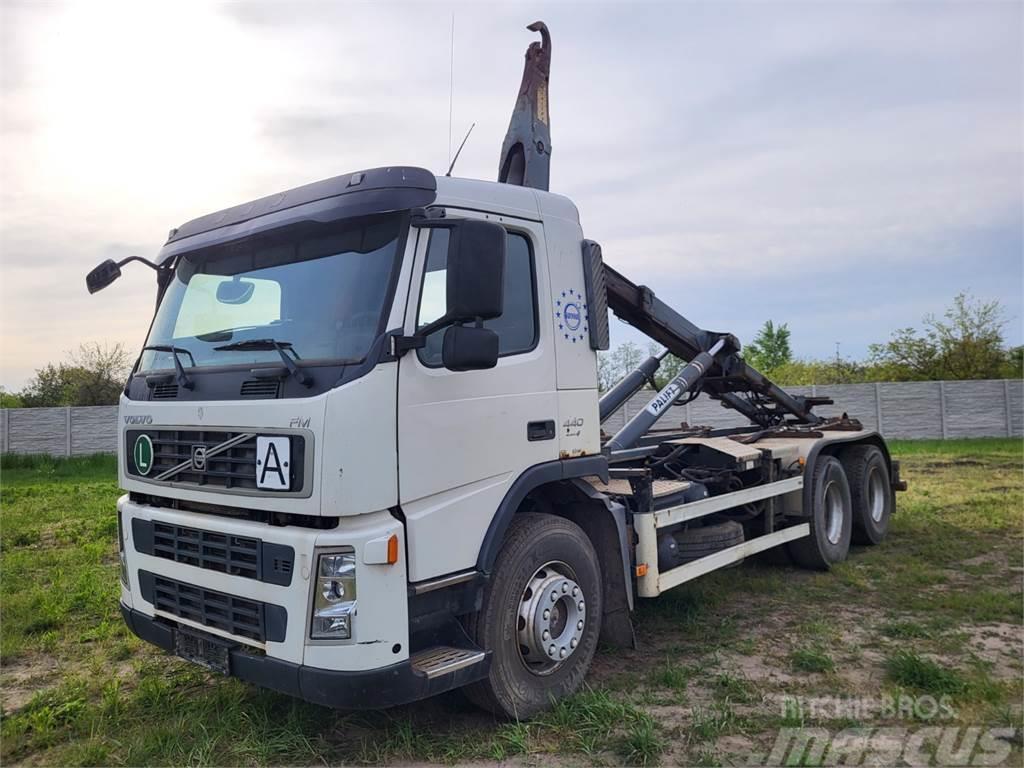 Volvo FM13 440 64R 6X4 Chassis met cabine