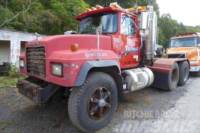 Mack RD688SX Chassis met cabine