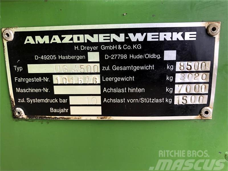 Amazone UG4500 24 meter Getrokken spuitmachines