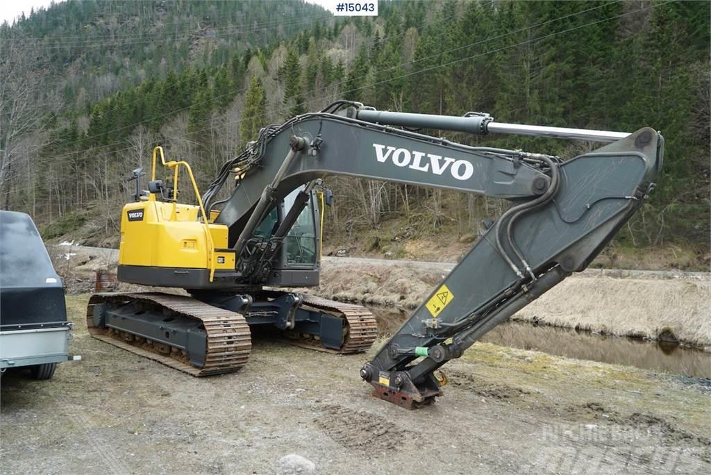 Volvo ECR235DL Excavator w/ bucket and rotor tilt. Rupsgraafmachines
