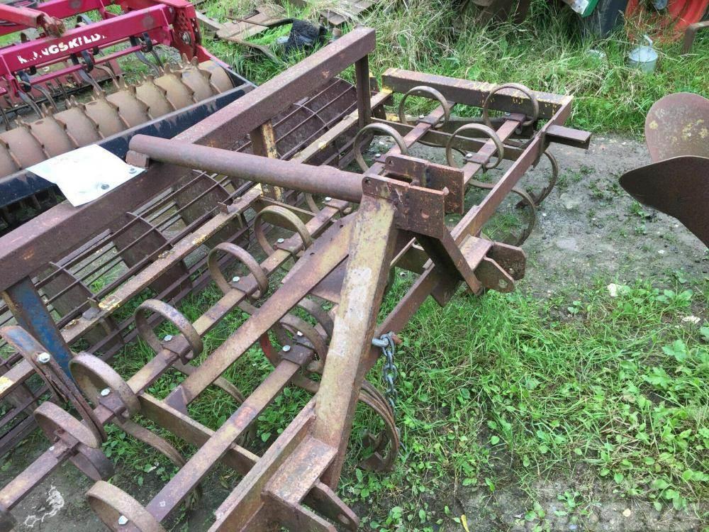  Spring tyne front mounted cultivator Cultivatoren