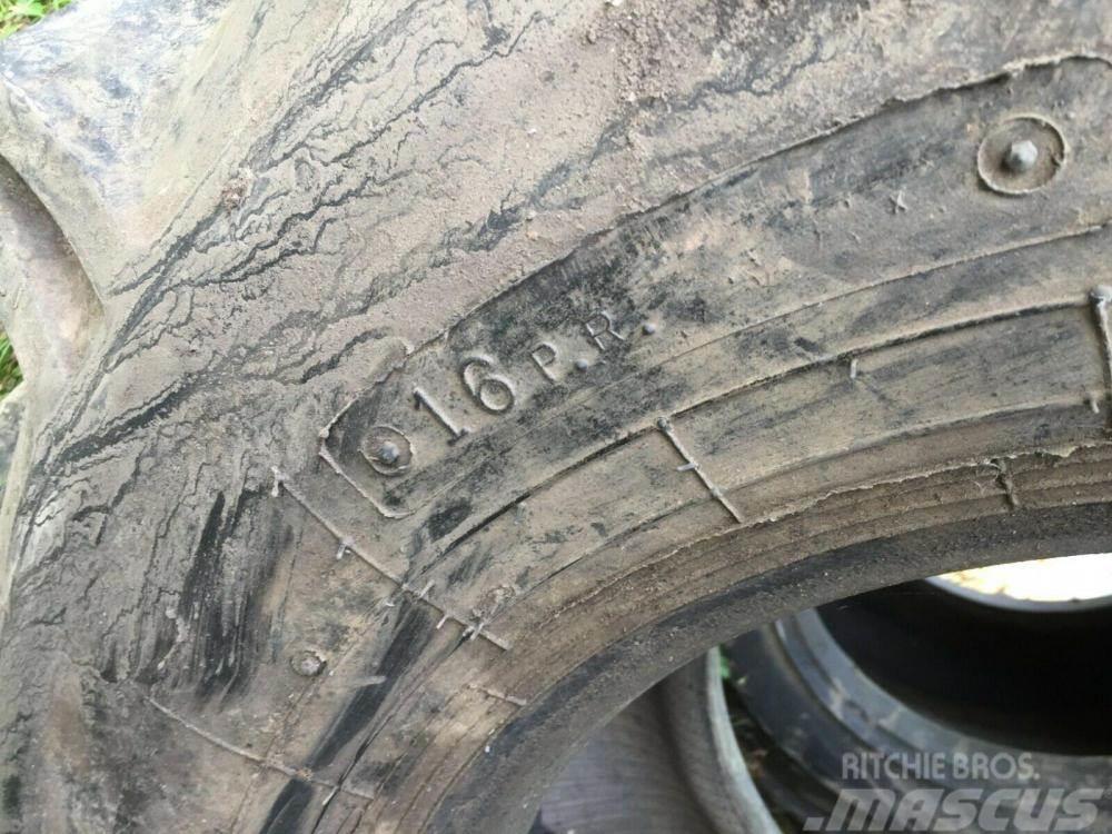  Used Tyre 18 - 19.5 - 16 Ply rating £70 Banden, wielen en velgen