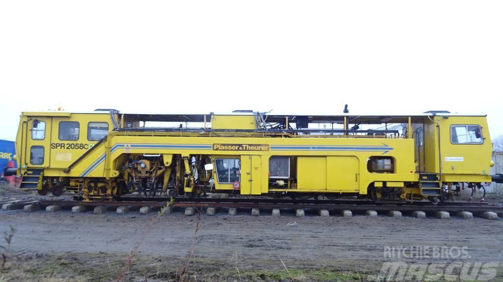  Plasser & Theurer 08-275SP combi Tamping machine Rail- en spoorwegonderhoud