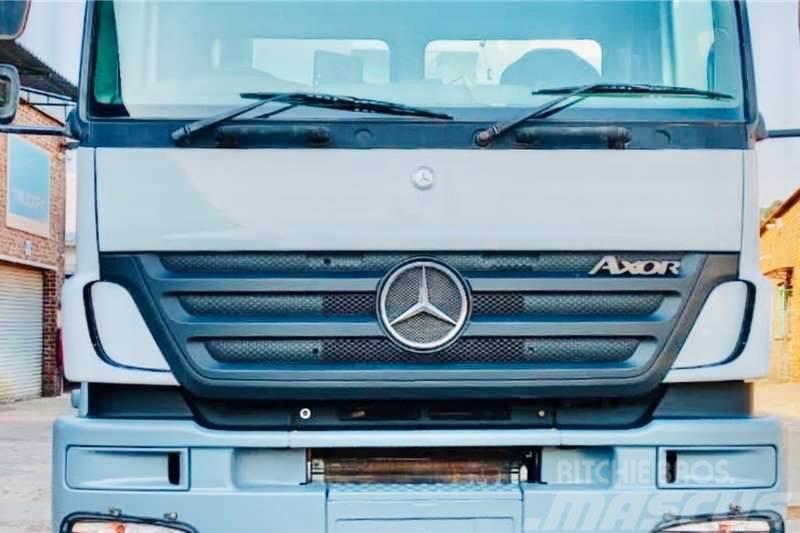 Mercedes-Benz Axor 3335 Anders