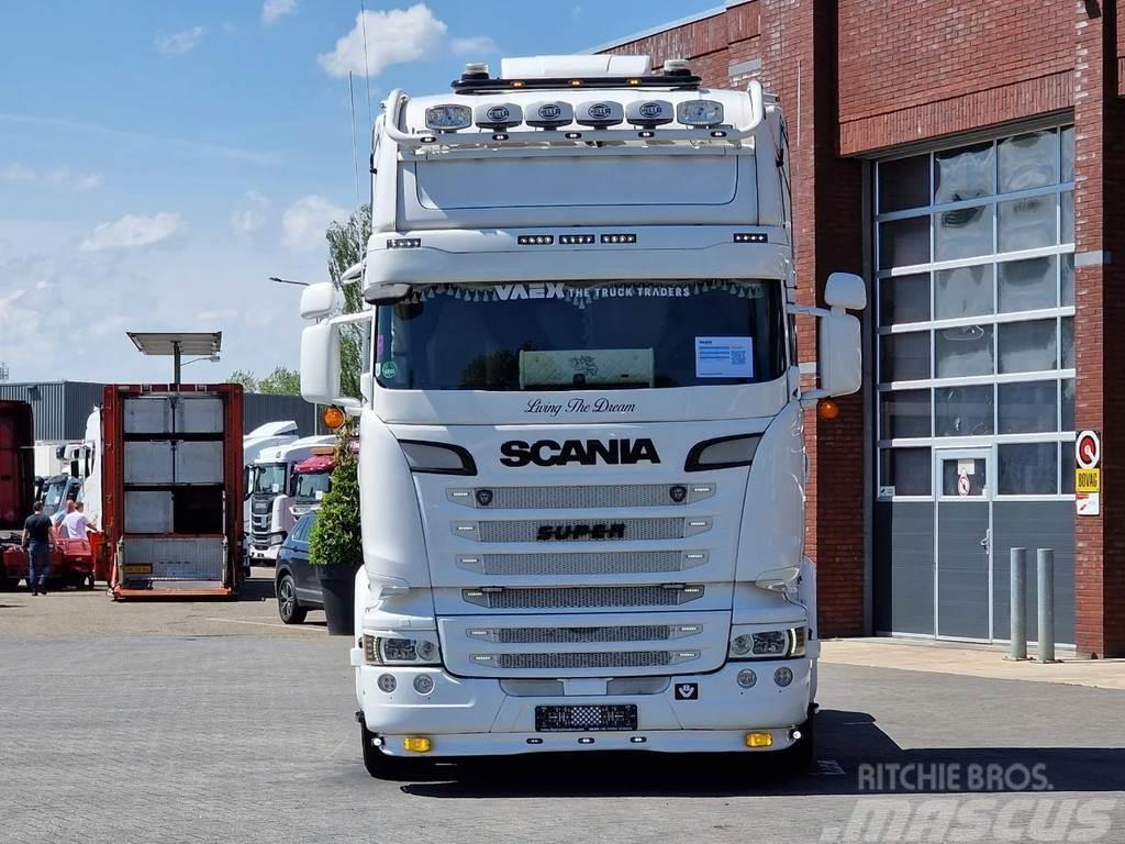 Scania R520 V8 Topline 4x2 - Show truck - Retarder - Full Trekkers