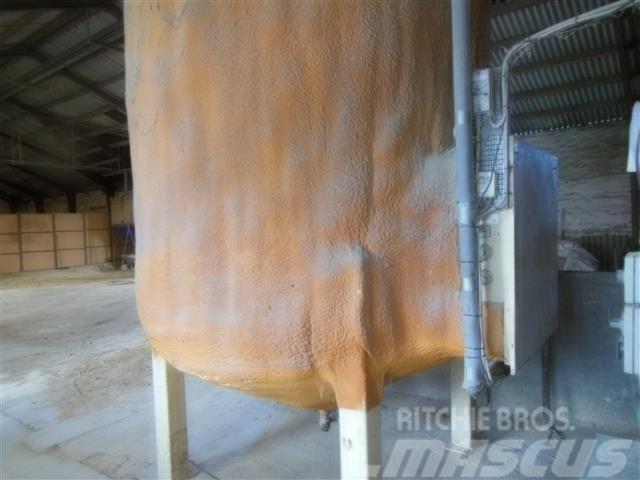  - - - Fedttank 6000L m/1,5 tons fedt Anders