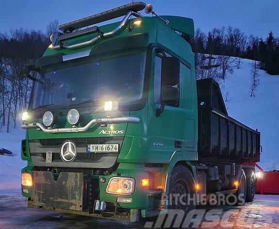 Mercedes-Benz 2548 Containertrucks met kabelsysteem