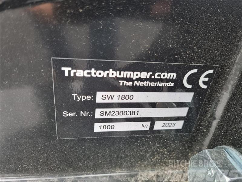  Tractor Bumper  1800 kg. Frontgewichten