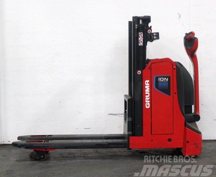 Linde D 10 1160 Self propelled stackers