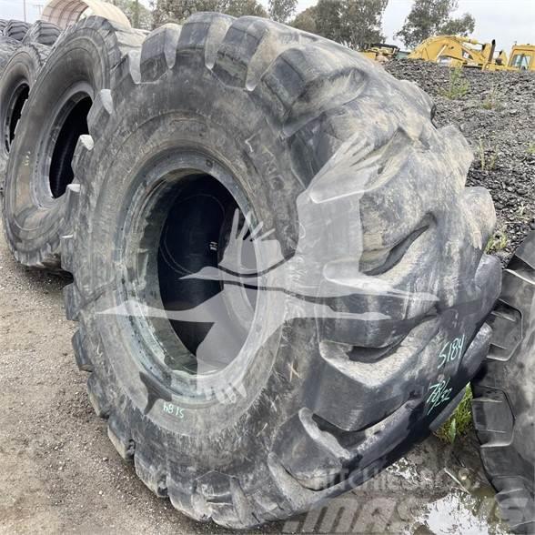Firestone 35/65X33 Tyres, wheels and rims