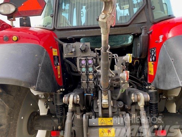 Massey Ferguson 5713S Efficient Dyna 4 Novatel RTK autostyring Tractoren