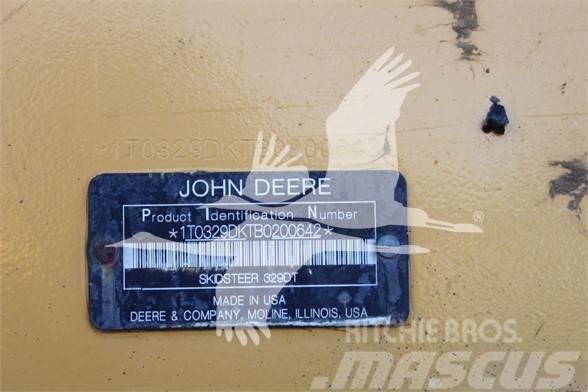 John Deere 329D Schrankladers