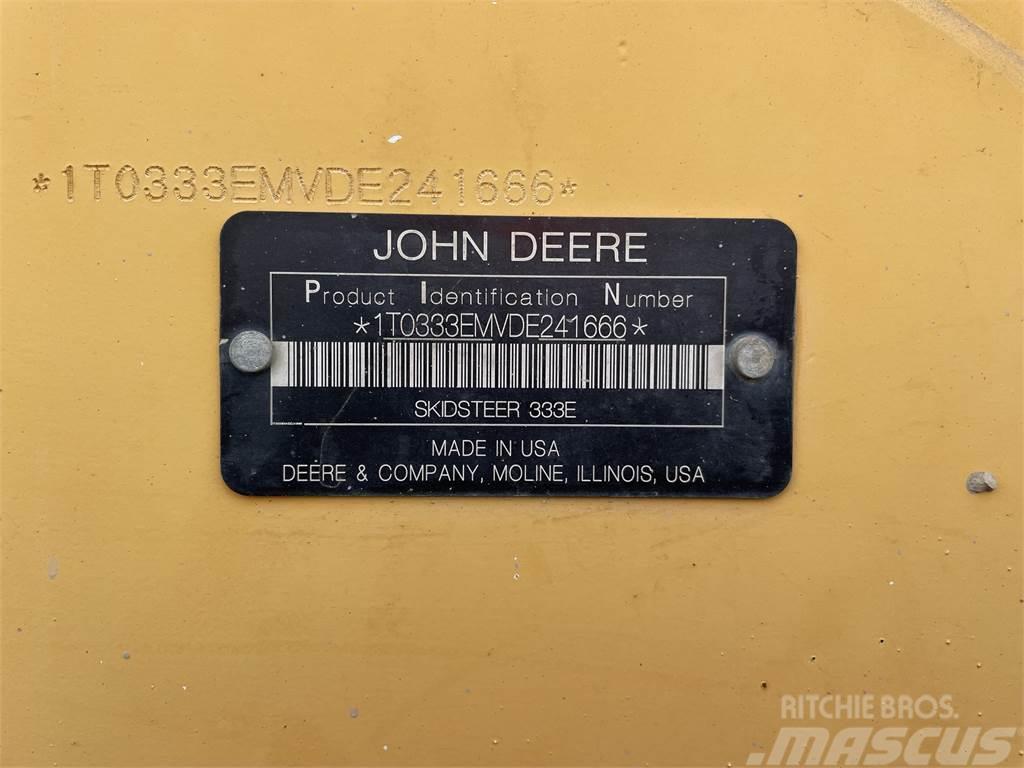 John Deere 333E Miniladers