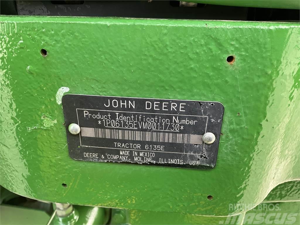 John Deere 6135E Tractoren