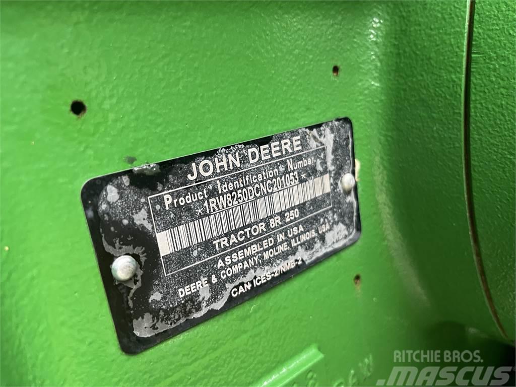 John Deere 8R 250 Tractoren