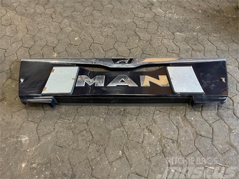 MAN FRONT GRILL 81.61150-6106 Overige componenten