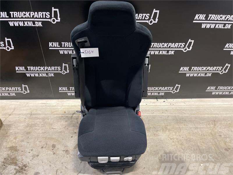 MAN MAN SEAT RIGHT 81.62307-6482 Other components