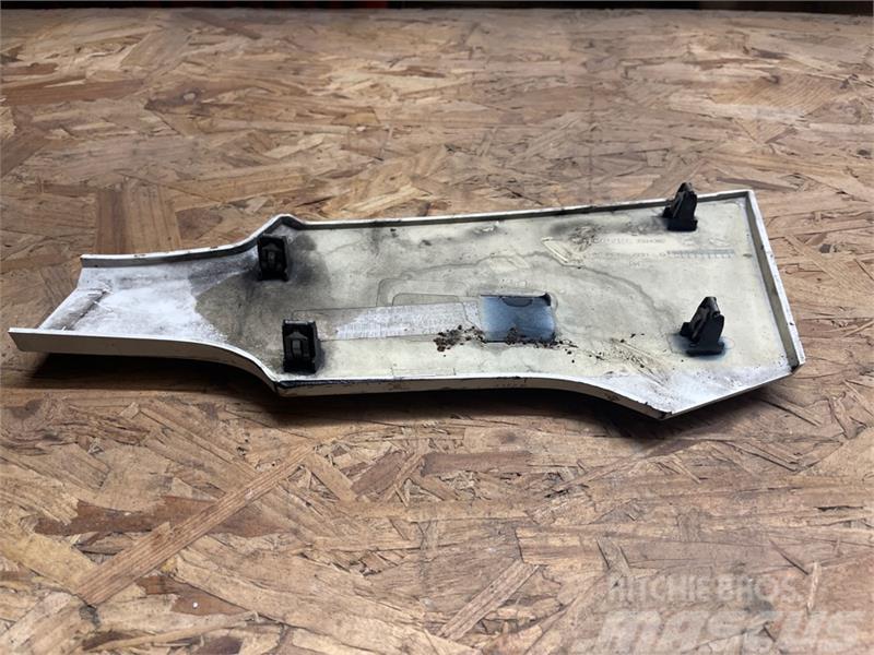 Scania SCANIA LOWER PANEL 2324367 Chassis en ophanging