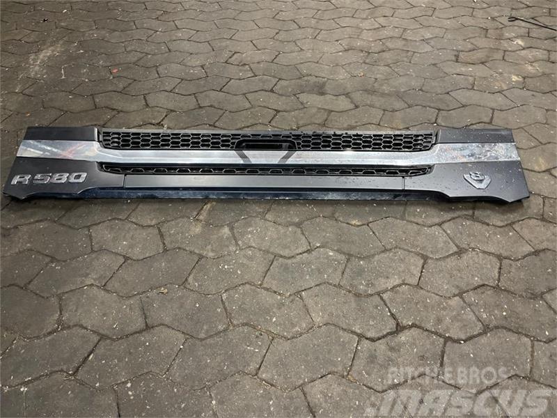 Scania SCANIA NGR GRILL LOWER Chassis en ophanging