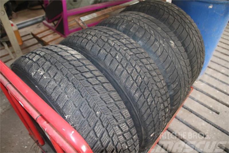  - - -  235/65R 17  Volvo hjul Tyres, wheels and rims
