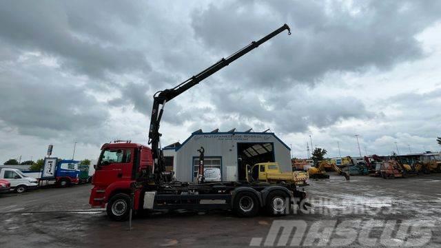 MAN TGS 26.400 6x2 Abrollkipper Kran Hiab Vrachtwagen met containersysteem