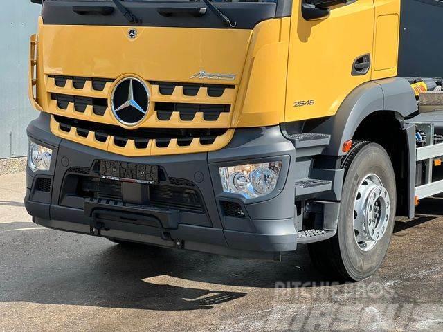 Mercedes-Benz Arocs 2646 mit HYVA 2047-S Abrollkipper *NEU* Vrachtwagen met containersysteem