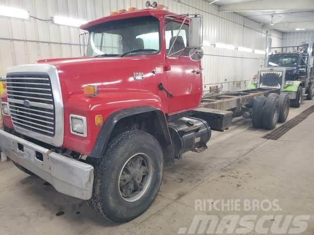 Ford LT9000 Chassis met cabine