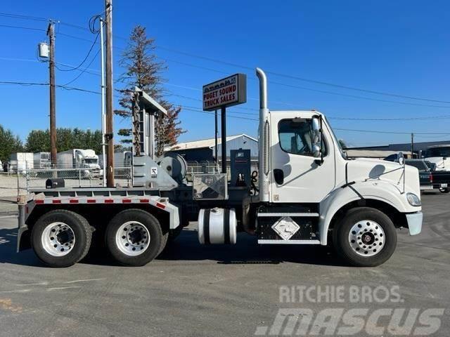 Freightliner M2 112 Chassis met cabine
