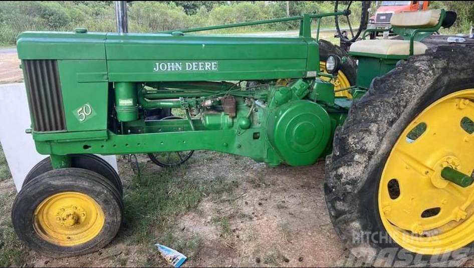 John Deere 50 SERIES Tractoren
