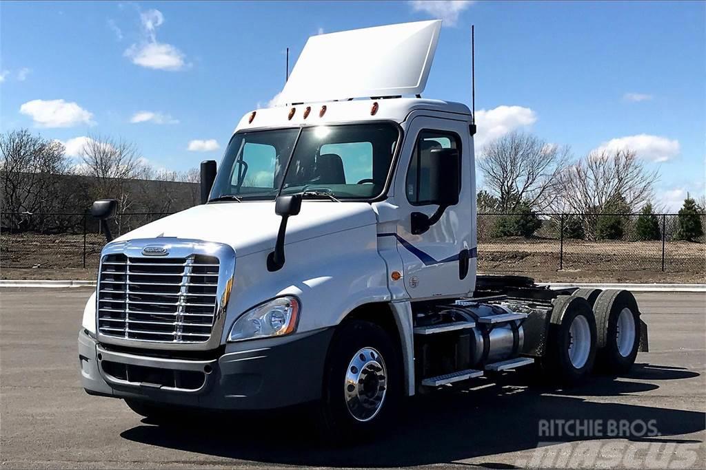 Freightliner Corp. CASCADIA Chassis met cabine