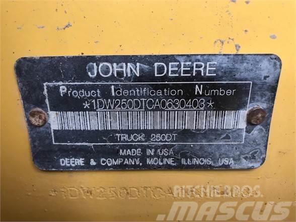 John Deere 250D II Knik dumptrucks