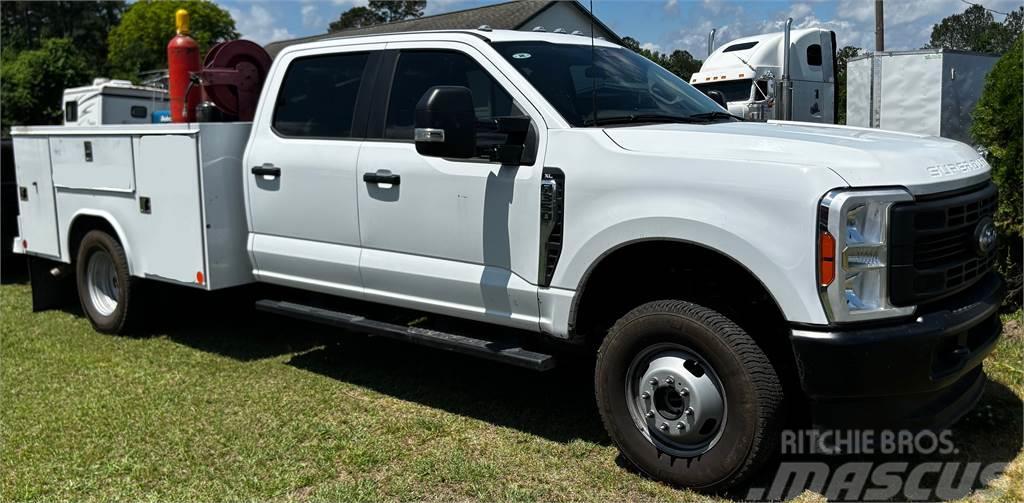Ford F350XL Super Duty Service Truck Anders
