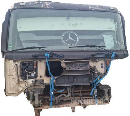 Mercedes-Benz /Tipo: V90 R.3.44-1 / Cabine completa Mercedes Act Cabine en interieur