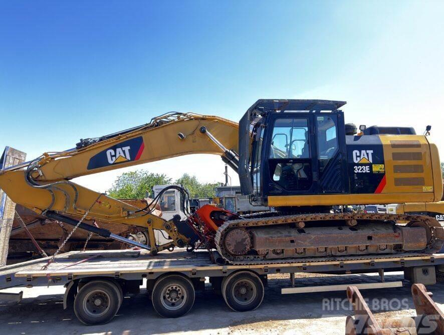 CAT CL320 Crawler excavators