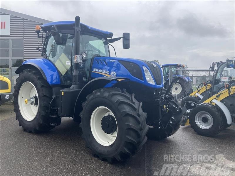 New Holland T7.230AC Stage V Front lift og PTO Tractoren