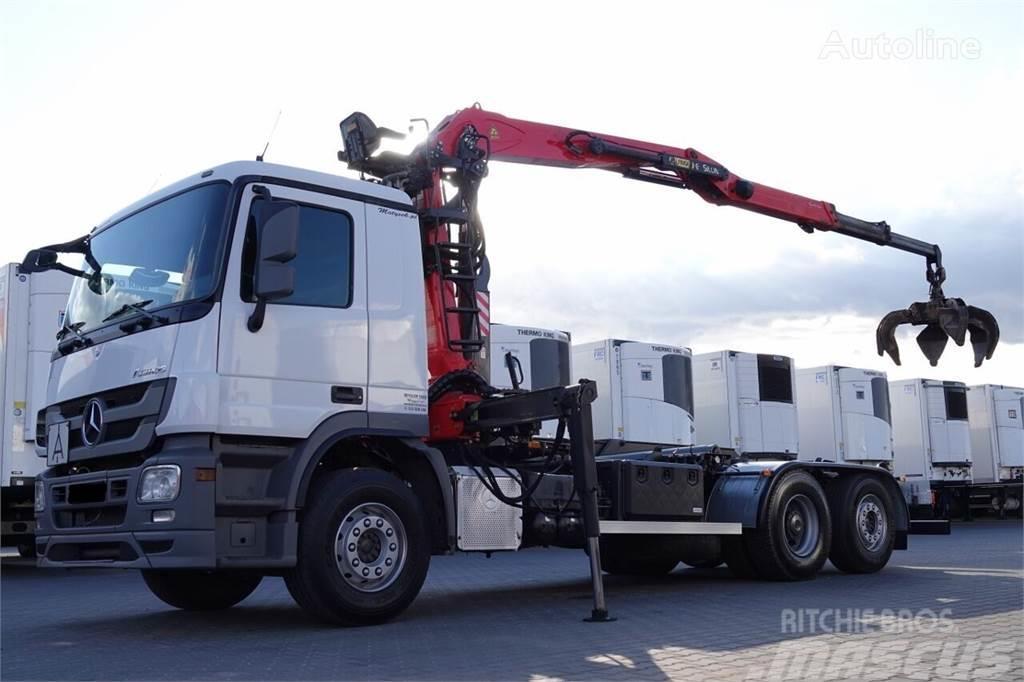 Mercedes-Benz ACTROS 2548 Hook lift truck+crane 6x2 Vrachtwagen met containersysteem