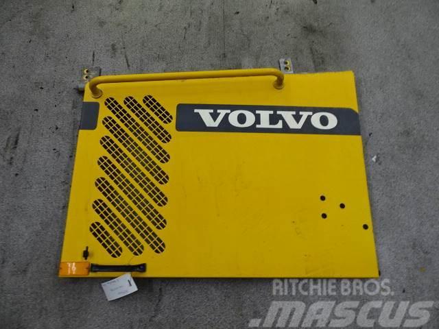 Volvo L50D Sidoluckor Chassis en ophanging