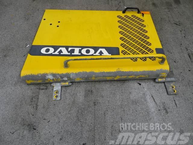 Volvo L50D Sidoluckor Chassis en ophanging
