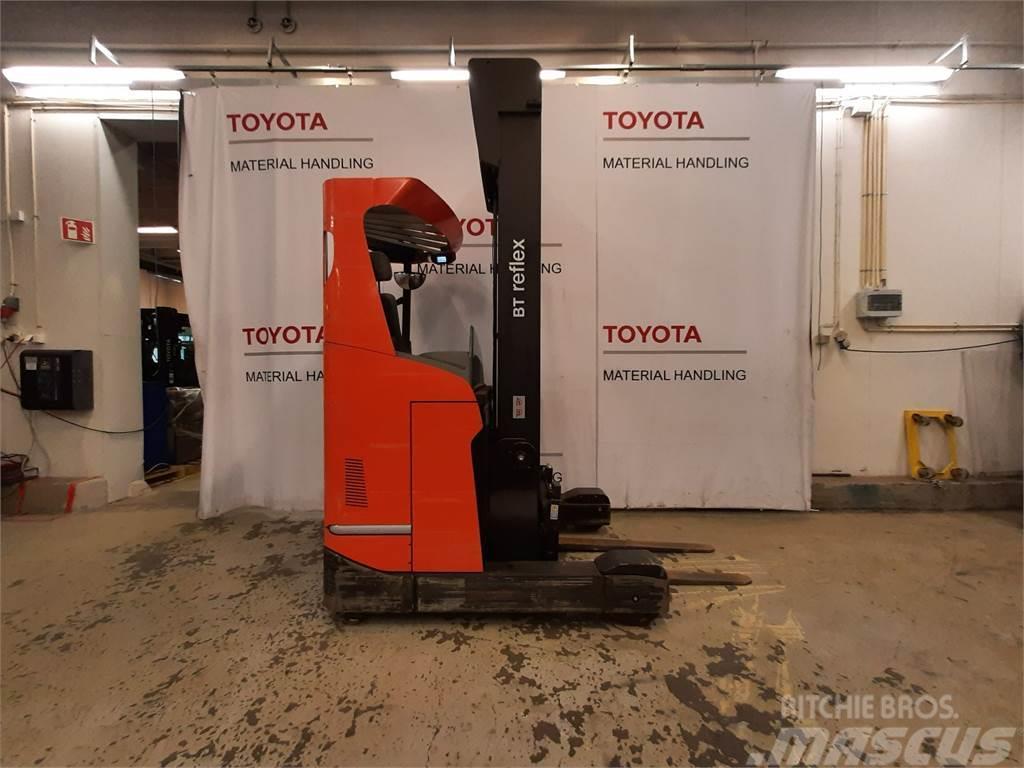 Toyota RRE160HE Reachtruck voor hoog niveau