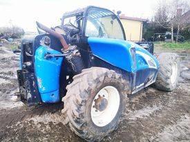 New Holland LM 5060   spoon