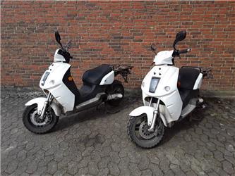  V moto e-max Electric Scooter